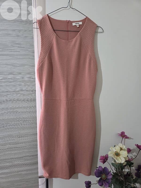 Clorhes dresses and corse 4