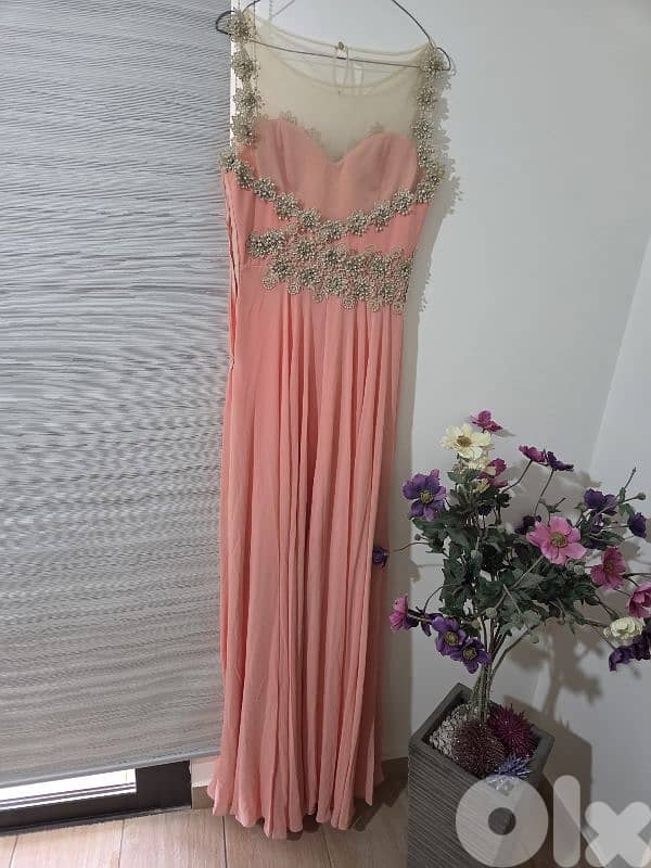 Clorhes dresses and corse 12