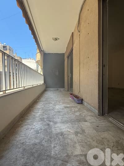 Spacious apartment for rent in Achrafieh