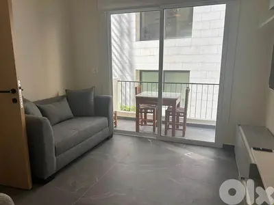 Renovated apartment in Ashrafieh for rent /شقة مجددة في أشرفية للايجار