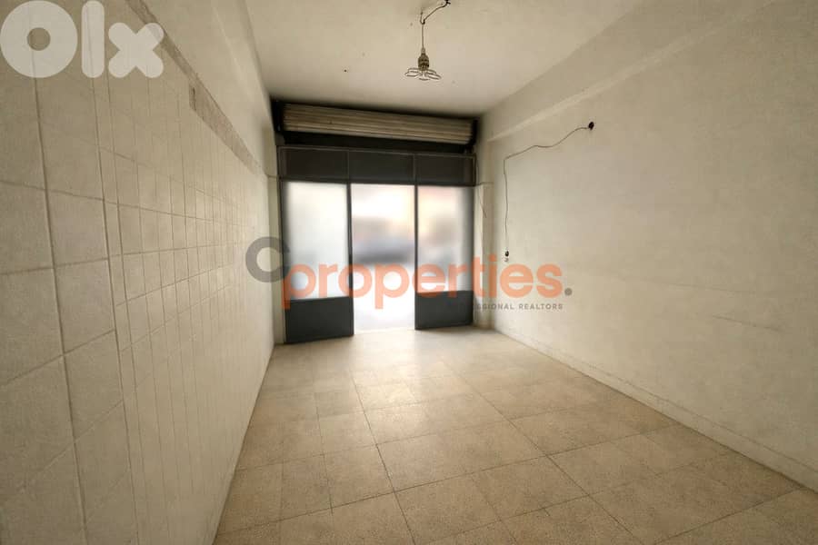 Shop For Rent in Achrafieh – CPBEC10 0