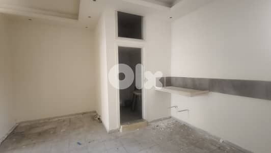 RWK183MF - Shop for rent in Adonis in a prime location
