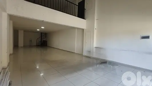 RWK186MF - Shop for rent in Adonis in a prime location