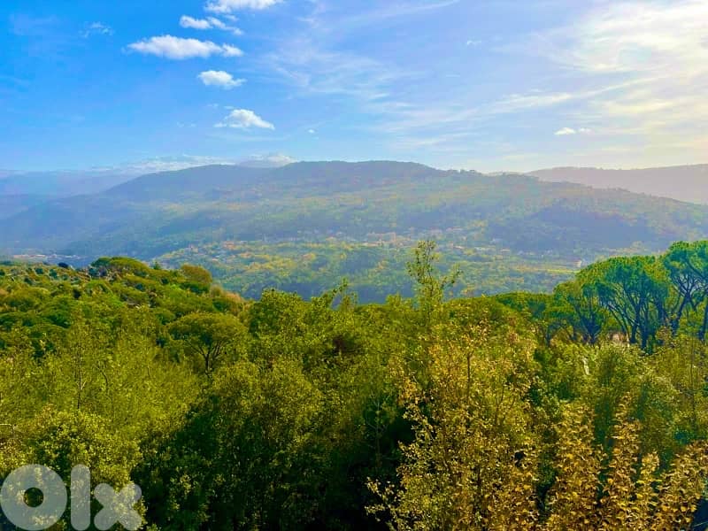 Land 2600 sqm for Sale in Baabdat – Amazing Panoramic View 0