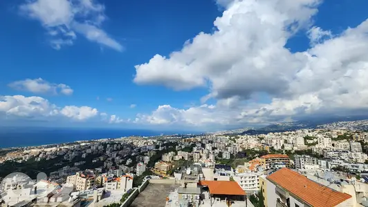 Villa for sale in Biyada/ Amazing view/ Pool/ Spacious