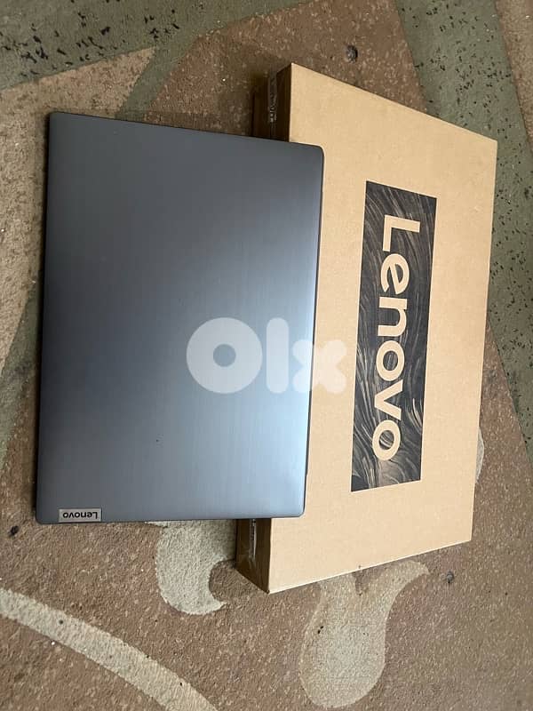 Lenovo V15 Laptop 15.6” Windows 11 2