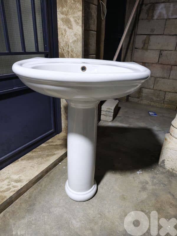 white toilet sink 0