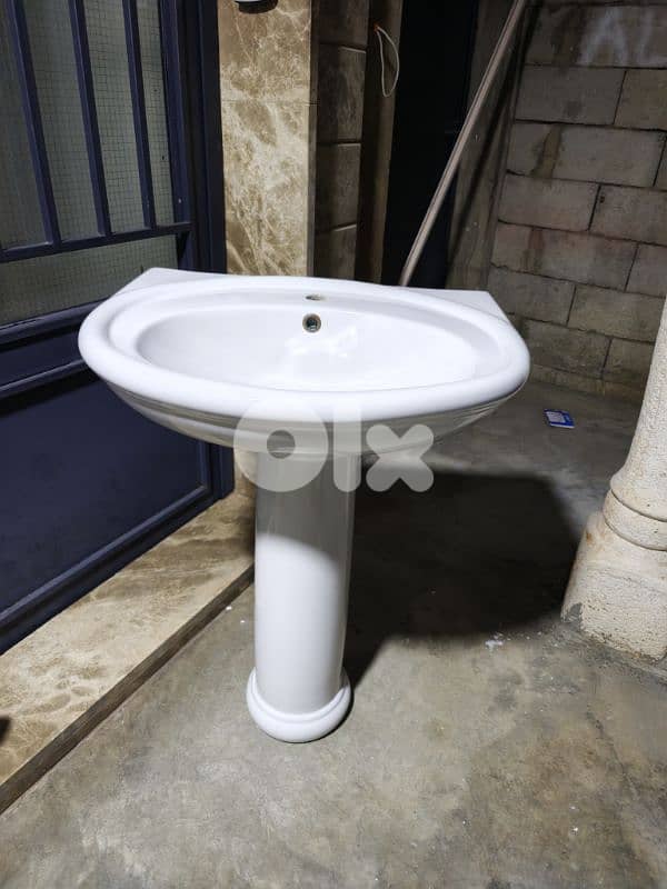 white toilet sink 1