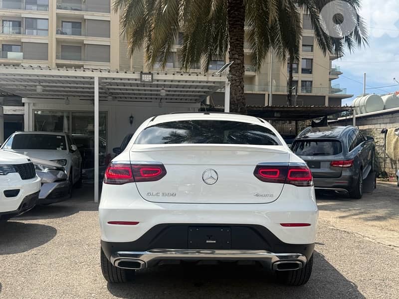 2020  GLC300 4matic Coupe   Clean carfax 0