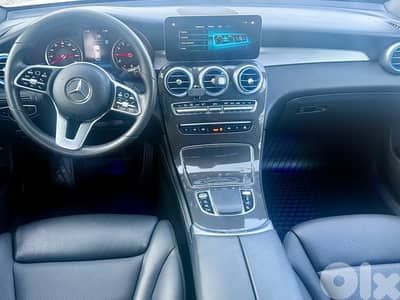 2020  GLC300 4matic Coupe   Clean carfax
