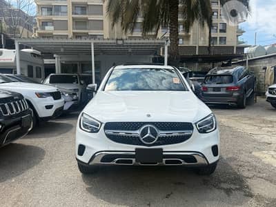 2020  GLC300 4matic Coupe   Clean carfax