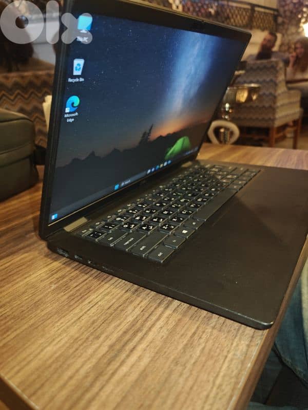 dell core i7-10610 16GB rams 3