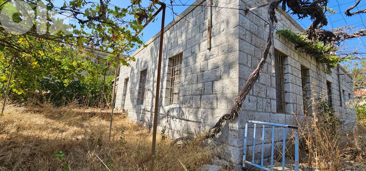 Land with a Townhouse for Sale in Kfardebian 8