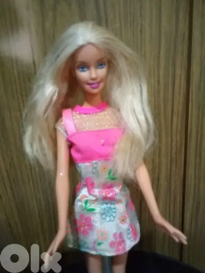HOT SPOT Barbie Mattel 2001 great doll+shoes=36$ HOT SPOT Barbie Mattel 2001 great doll+shoes=36$