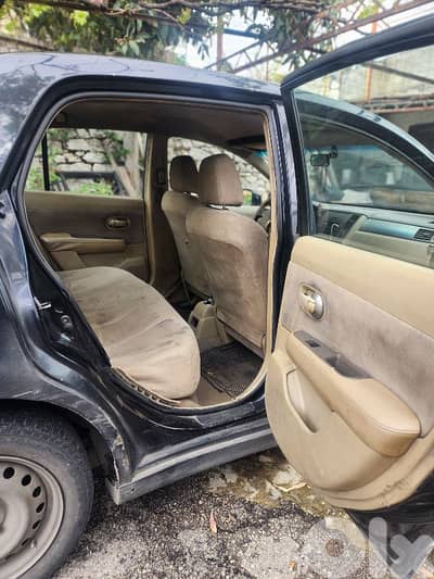 Nissan Tiida 2009