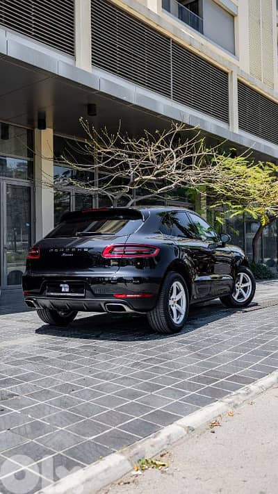 PORSCHE  MACAN  2018 CLEAN CARFAX HISTORY 88.000 Miles