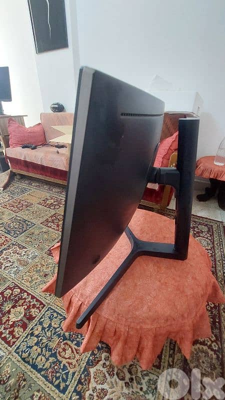 Samsing Gaming Monitor 1