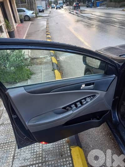 Hyundai Sonata 2011