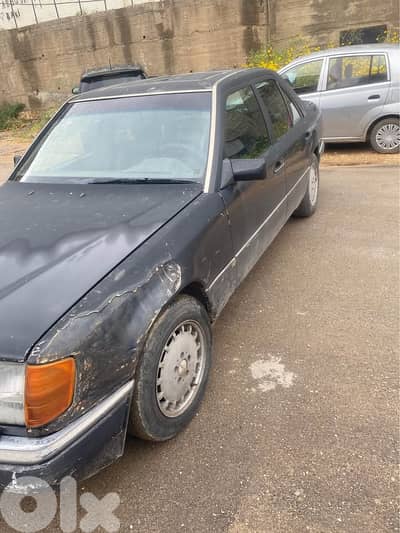 Mercedes-Benz 300 1988