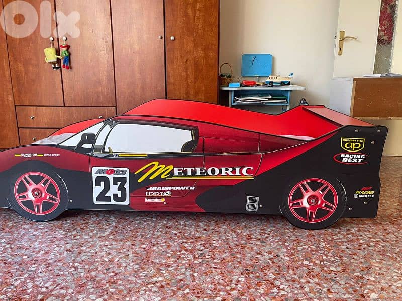 kids bed - car design 0