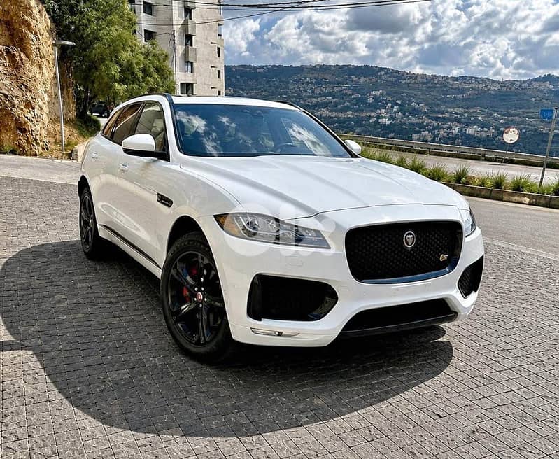 Jaguar F-Pace 2019 0
