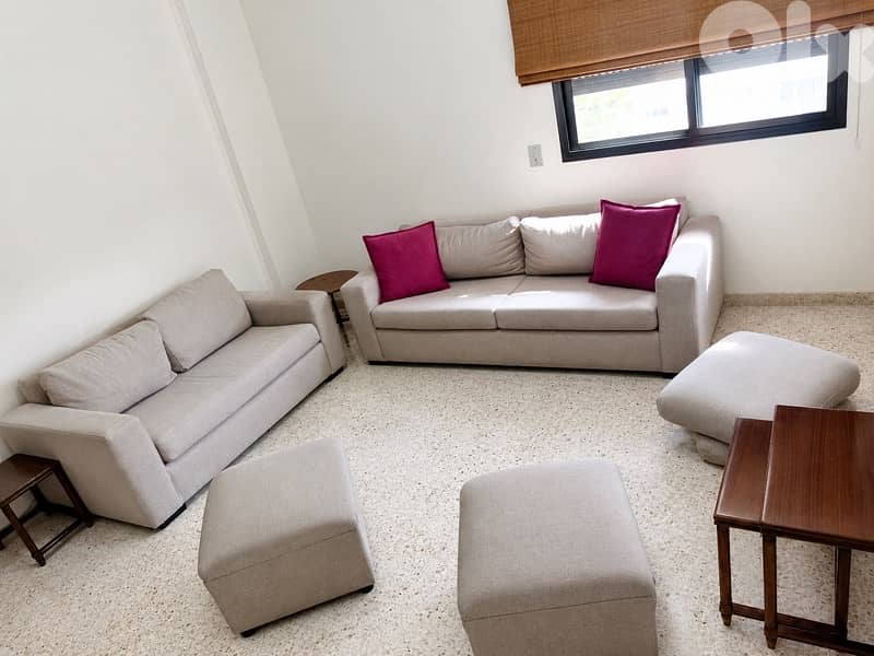 Living room 0