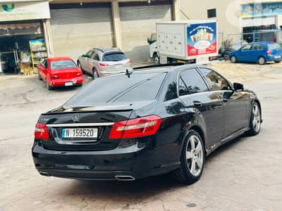 Mercedes-Benz E-350 2011