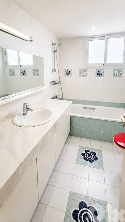 This Spacious Pasteur apartment in Gemmayze is for rent