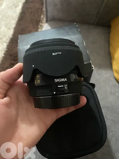 Like New Ef-s 30mm canon lens F1.4