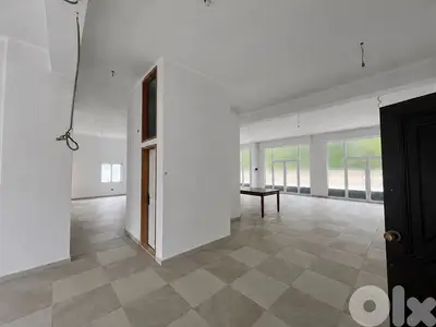 Showroom for rent in Bikfaya-Zeghrine MQBS005