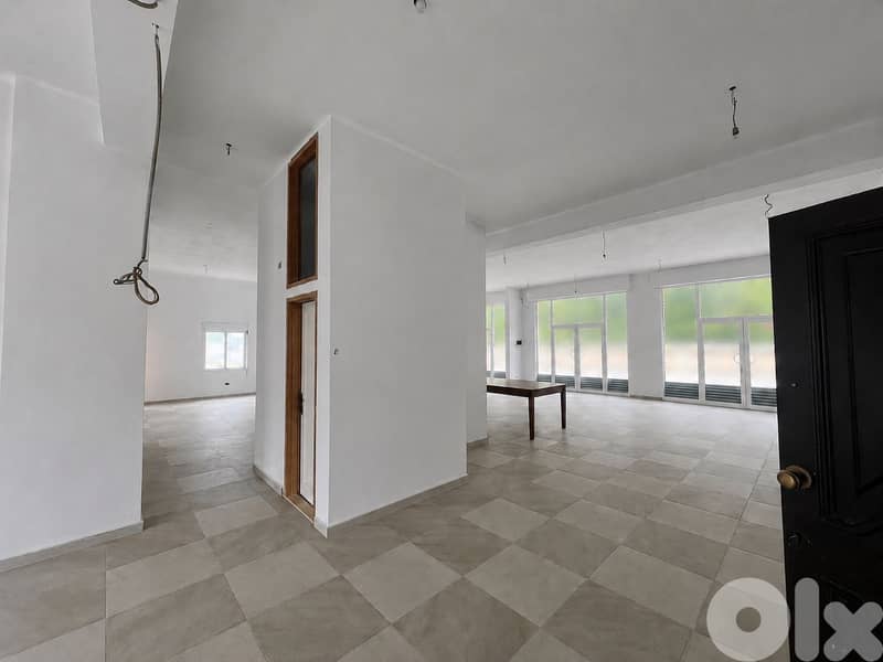 Showroom for rent in Bikfaya-Zeghrine MQBS005 0