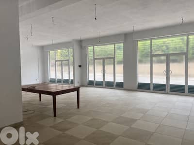 Showroom for rent in Bikfaya-Zeghrine MQBS005