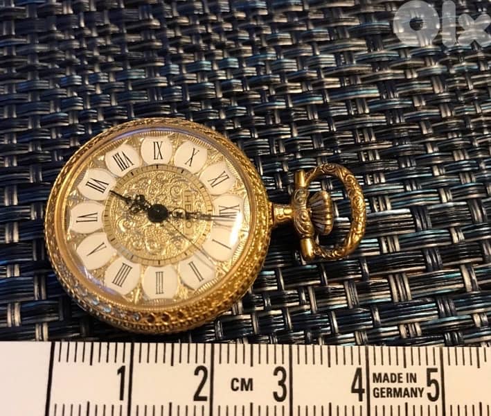 Nice ladies pocket watch with second hand, running! 0