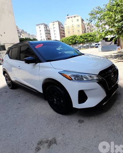 Nissan Kicks  2021 SR full option like new low km