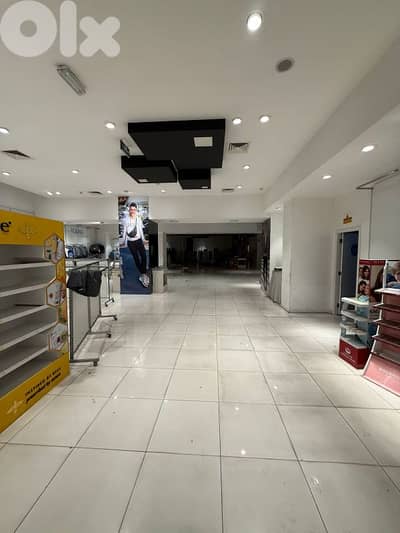 Showroom For Rent in Hamra