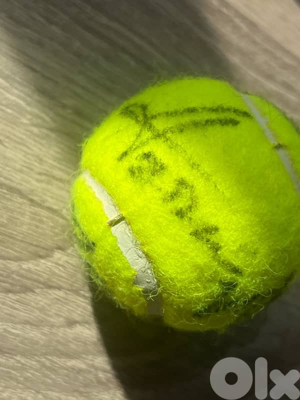 signed padel ball 3