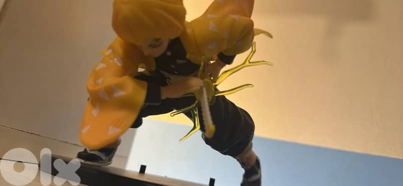 Demon Slayer Zenitsu Agatsuma Figurine 12cm Thunderclap and Flash Pose 0