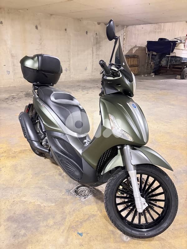 Piaggio Beverly 300s 2021 1
