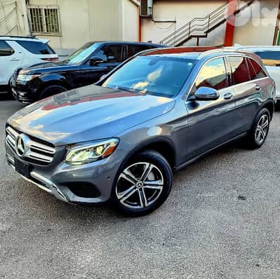 MERCEDES-BENZ GLC 300 4MATIC LUXURY EDITION 2017 MINT CONDITION