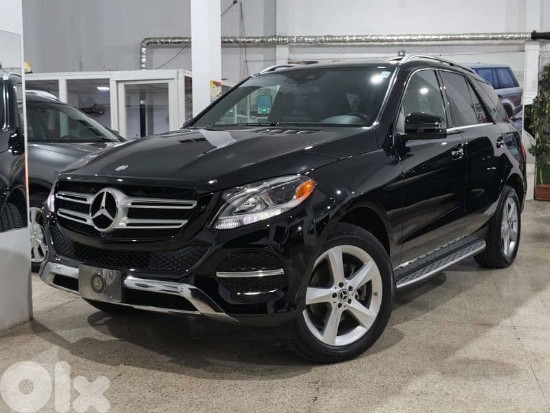 2017 Mercedes-Benz GLE-350 4MATIC (CLEAN CARFAX) 0