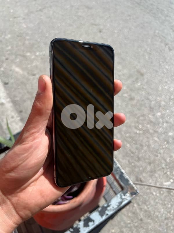 Xs max 256   خارق خدش مافيو بس مغيرا بطاريتو ب 150 $  76096018 4
