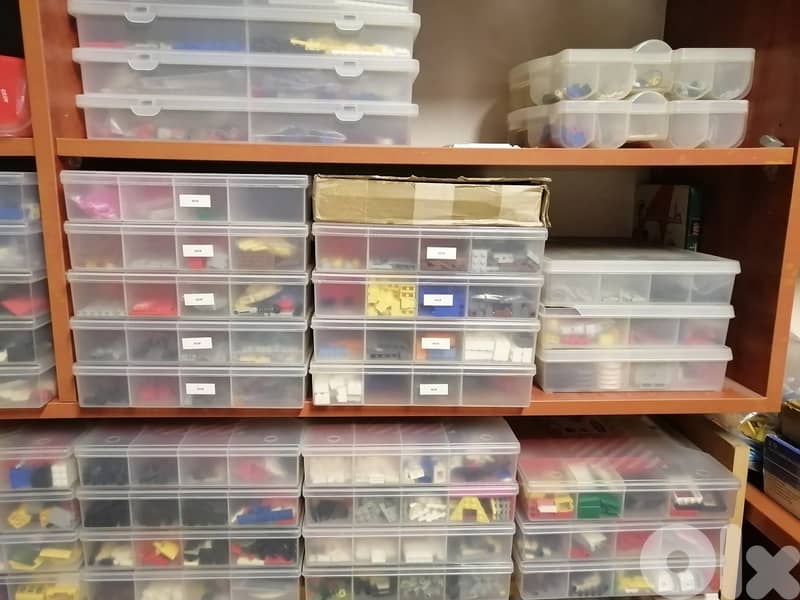 We sell Lego parts - sets - minifigures 0