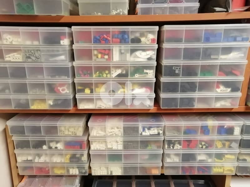 We sell Lego parts - sets - minifigures 1