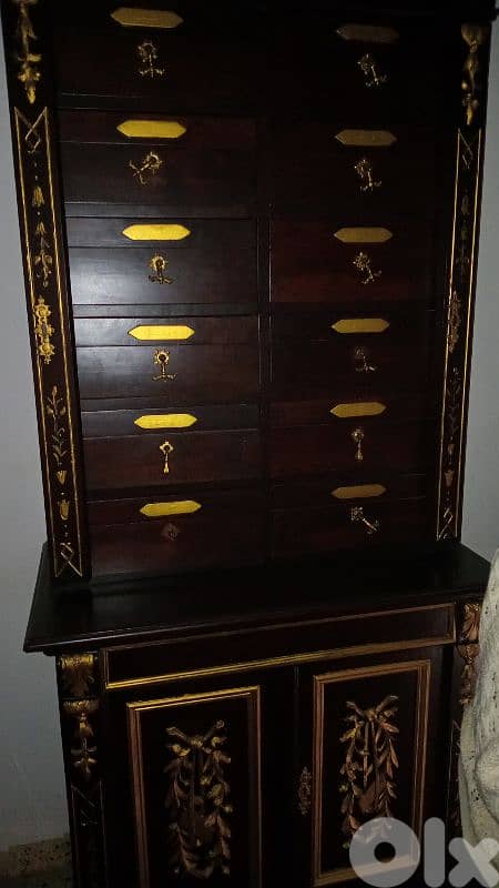 خزانة vitrine 0