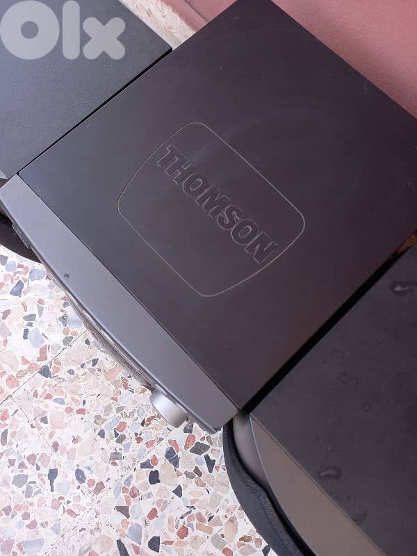 Thompson stereo بدو تصليح 1