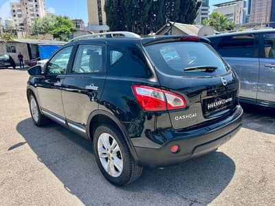 Nissan Qashqai 2011 very clean!!