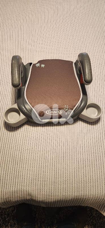 booster seat 0