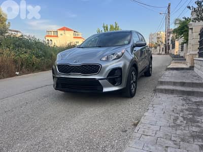 Kia Sportage 2020, super clean, full option, ma na2so chi.