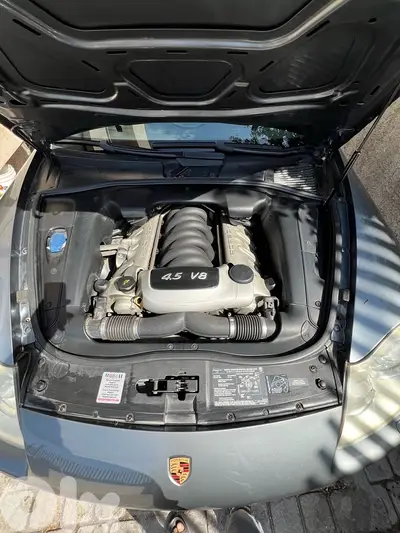 Porsche Cayenne 2005