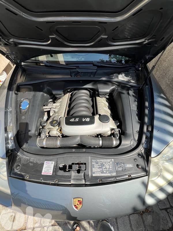 Porsche Cayenne 2005 0